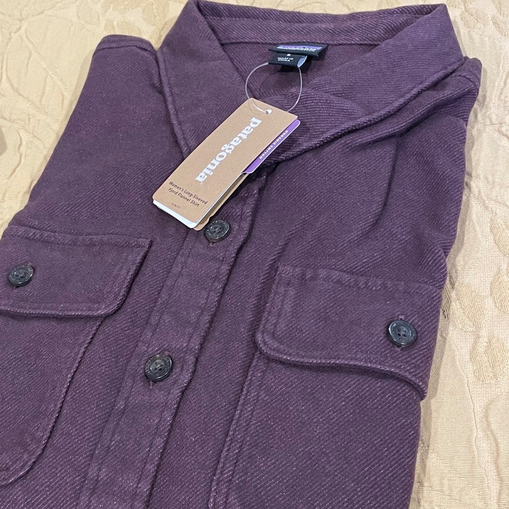 Patagonia Women’s Fjord Flannel Burgundy SMALL